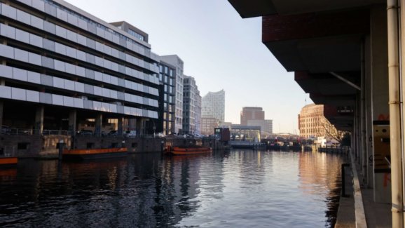 UX HUB Aussenansicht Hamburg Rödingsmarkt 14 Parkhaus